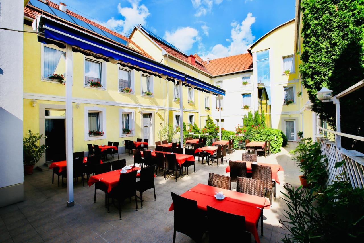 Hotel Korona Wellness, Rendezveny Es Borszalloda Eger Eksteriør billede