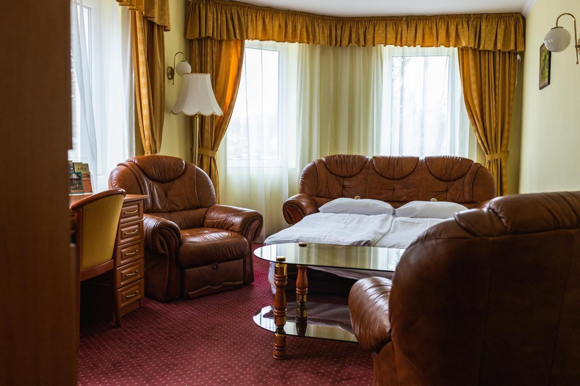Hotel Korona Wellness, Rendezveny Es Borszalloda Eger Værelse billede