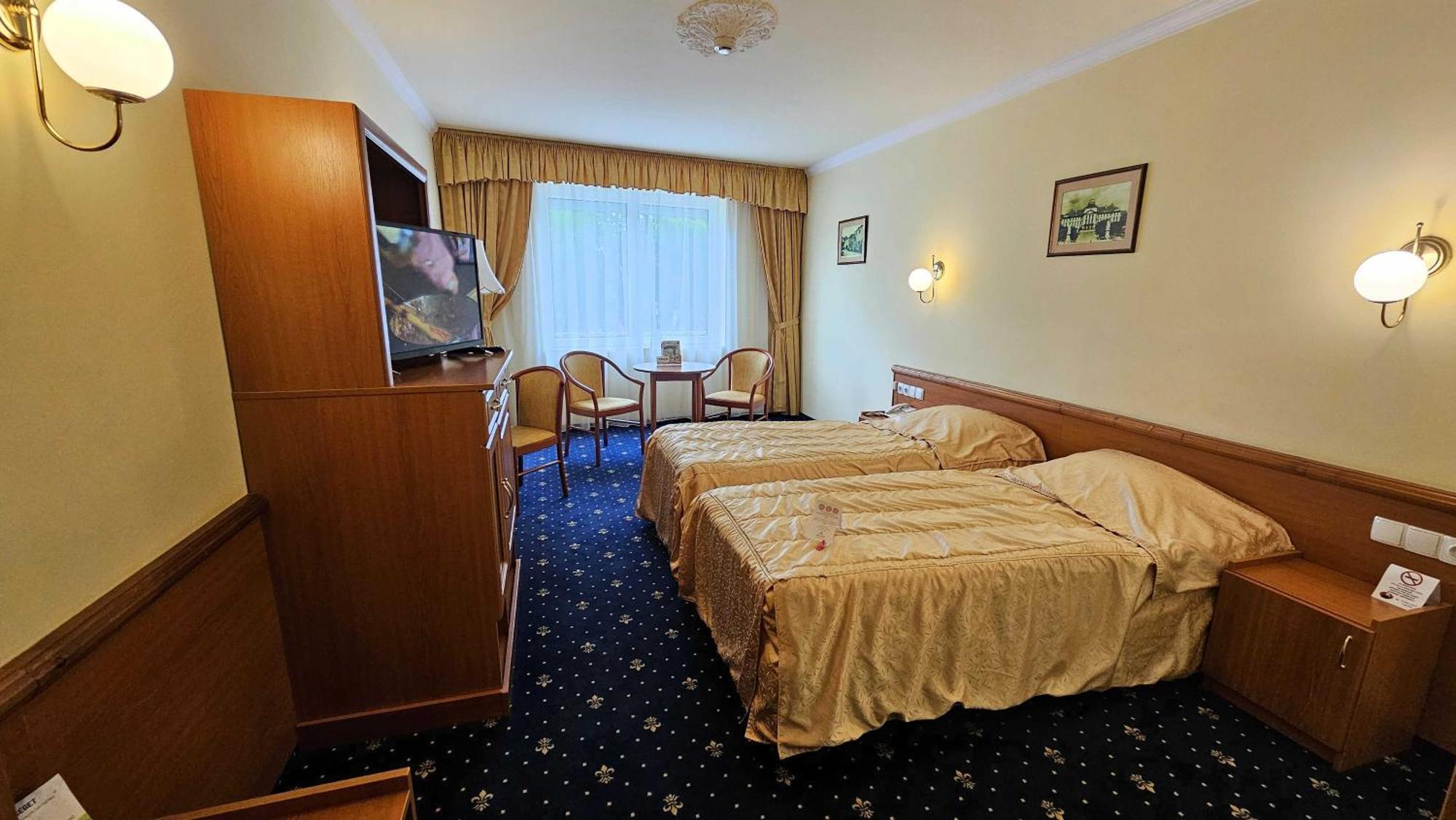 Hotel Korona Wellness, Rendezveny Es Borszalloda Eger Eksteriør billede