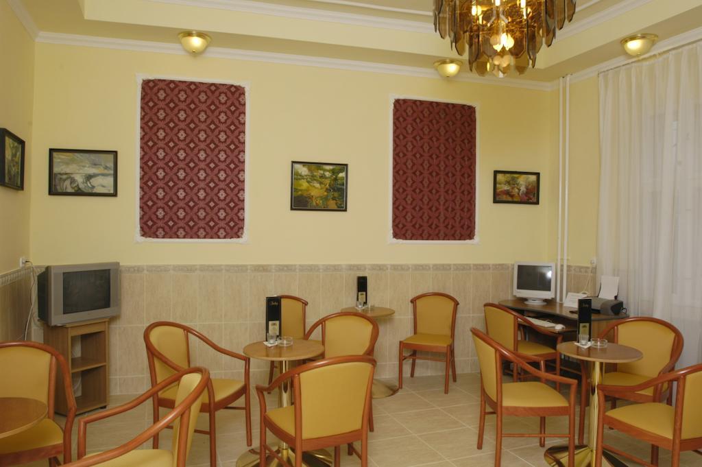 Hotel Korona Wellness, Rendezveny Es Borszalloda Eger Restaurant billede